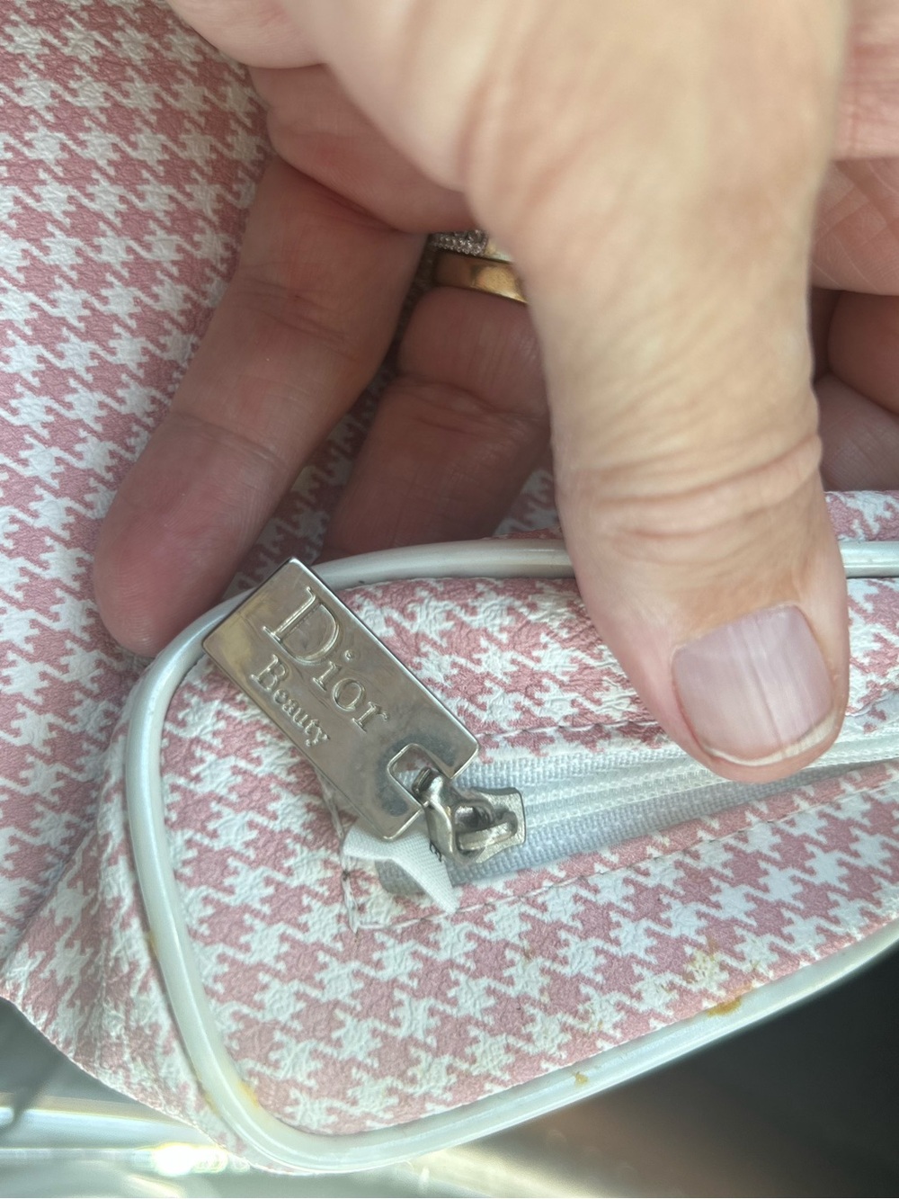 Dior Beauty Pink and White Houndstooth Cosmetic Pouch Gift with Purchase EUC
